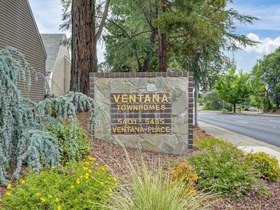 5435 Ventana Pl
