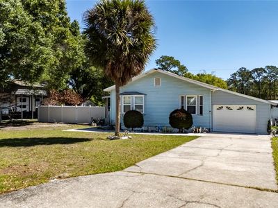 2605 Island Oaks E