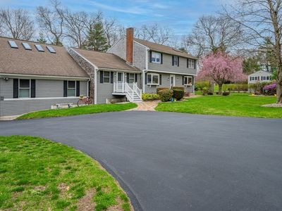 39 Dwelley Ave
