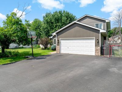 1228 Heritage Dr