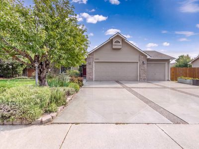 6501 W Outlook Dr