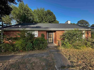 805 Newcomb Dr