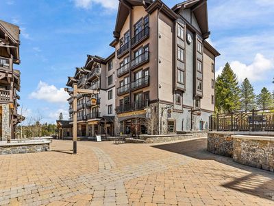 720 Village Dr UNIT 406