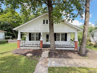 703 N Pershing Ave