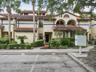 3809 LAVISTA Circle #210