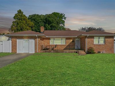 12 Westbrook Dr