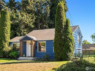 7439 S 116th Place