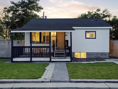 413 Snow Ave
