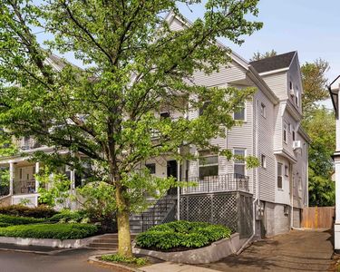 19 Crocker St