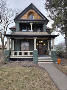 405 Pine St