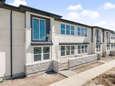 737 S Harrison Dr #34