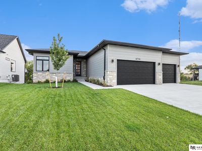 8710 Dragonfly Ln