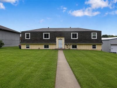 2621 N 155th Ter
