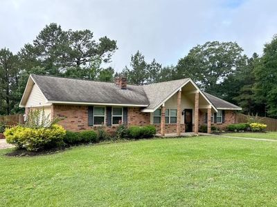 502 Pinewood Dr SE