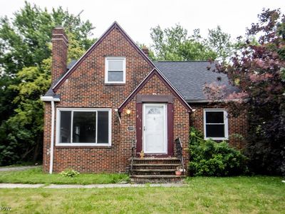 915 Clarence Rd