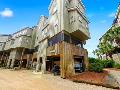 312 Pirates Landing Dr