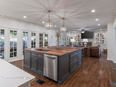 1213 Deborah Dr SE