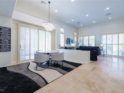 5121 Kapalua Ln