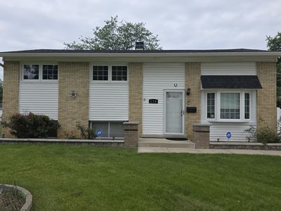 Property at 170 E Altgeld Ave, Glendale Heights, IL