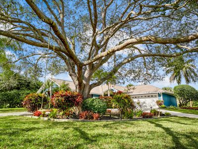 1022 SW Tiburon Way