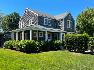 22 King St