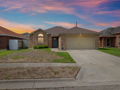 6829 Blue Skyway Dr