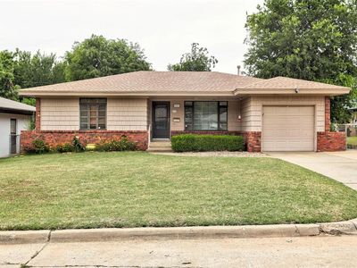 3033 N Roff Ave