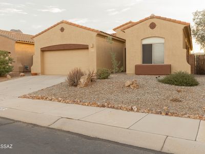 8579 N Shadow Wash Way