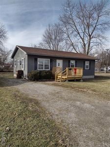 Property at 16 N 16th St, Bowling Green, MO