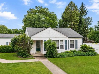 69 Elmwood Ave