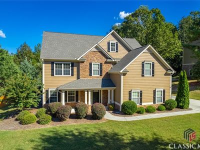 1608 Maes Overlook