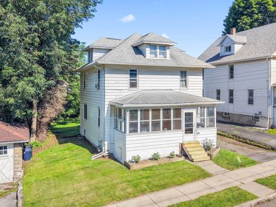25 Tracy St