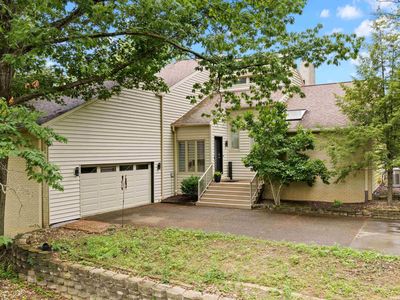6916 Tonia Ct