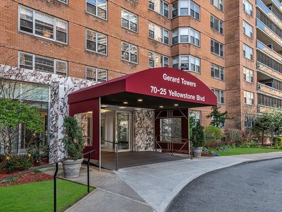 7025 Yellowstone Blvd APT 18K