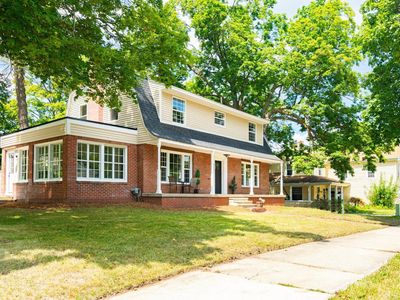 411 N Main St