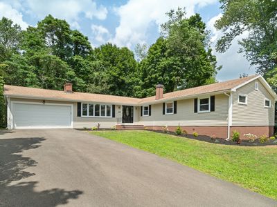 139 Sleeping Giant Drive