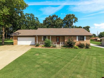 1207 Pinetree Ln