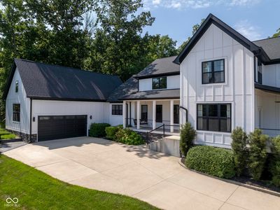 8157 Hunters Pl