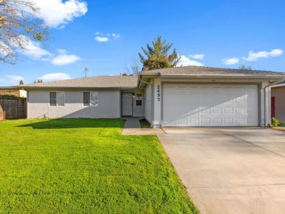 2457 McGregor Dr