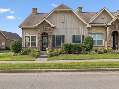 254 Glennister Ct