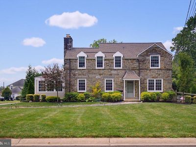 2 Lone Acre Rd
