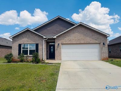 16008 Glenncrest Ln