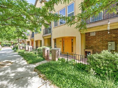 164 W Barry Links Way