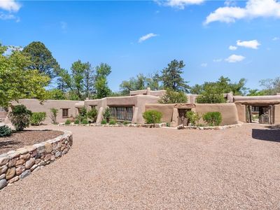 831 El Caminito St