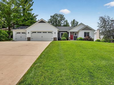 3115 Woodsboro Dr NE