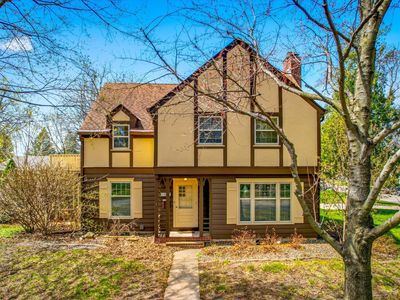 1027 Cedar Ave