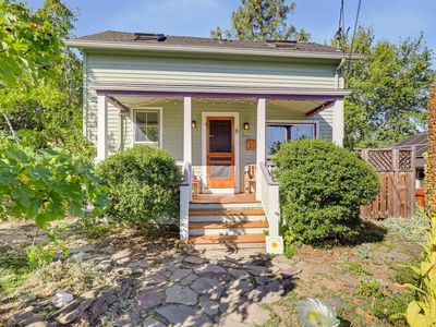 487 Rock St