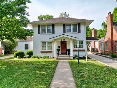 219 W 19th Ave