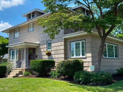 1062 Irvington Ave NE