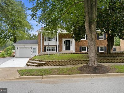 10800 Knoll Ct